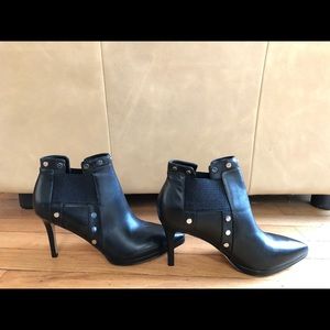 Size 6 Karl Lagerfeld black leather booties.